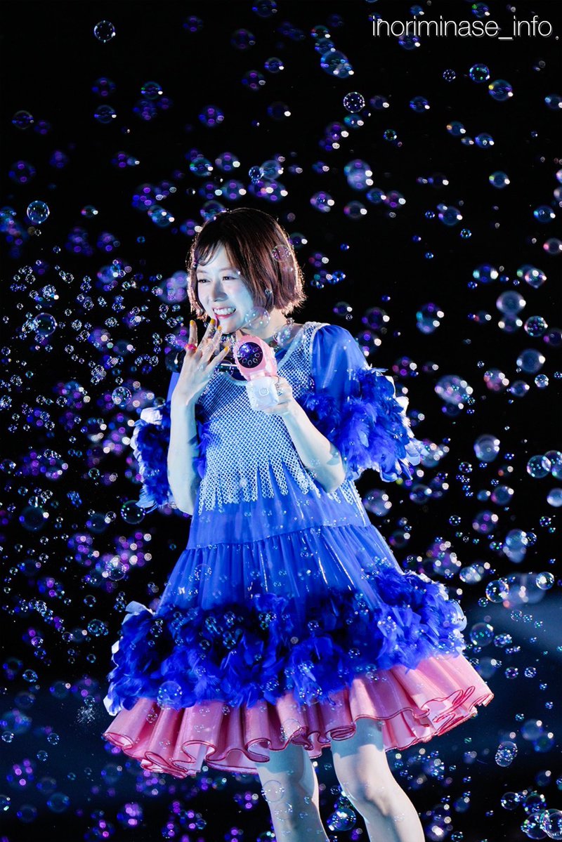 inoriminase's tweet photo. "Inori Minase OPEN AIR LIVE 2026
 Summer Challenger"
オンライン配信開始まであと4日📢🫧
￣￣￣￣￣￣￣￣￣￣￣￣￣￣￣￣￣￣
˗ˋ 10/9(金)19:00〜配信スタート ˊ˗

アーカイブもございます！
期間中何度でもお楽しみください🔁🩷🎥

🎙️配信公演
［DAY2］2026.09.13(日)
富士急ハイランド・コニファーフォレスト

🎫視聴チケットはこちら
https://t.co/Ko4Ceq0RU4
アーカイブ期間：10/18(日)23:59まで

🗓️チケット販売期間
10/18(日)18:00まで
※FCでは購入特典付き

#水瀬いのり #水瀬いのりOPENAIRLIVE 
(スタッフ)