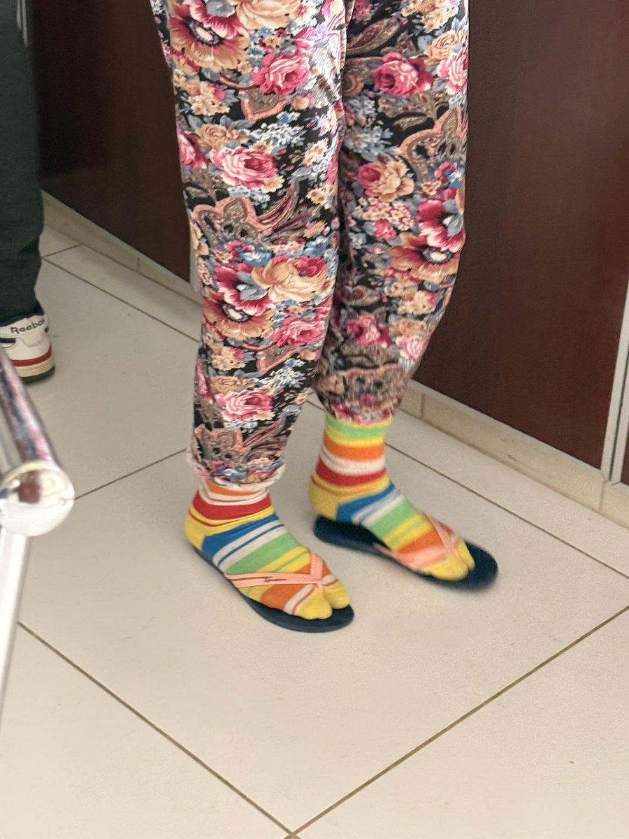 _maaaneee's tweet photo. mi abuela tirando facha https://t.co/1fmvqDqAZn