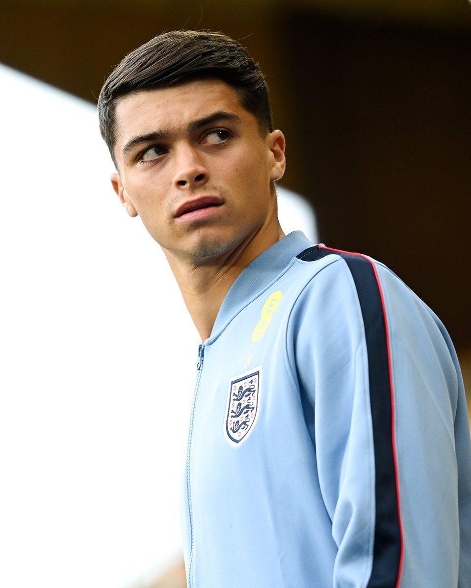 NUFC's tweet photo. Lewis Miley has returned to the club after a period with @England Under-21s. 🏴󠁧󠁢󠁥󠁮󠁧󠁿 https://t.co/oFPXT5QrwE