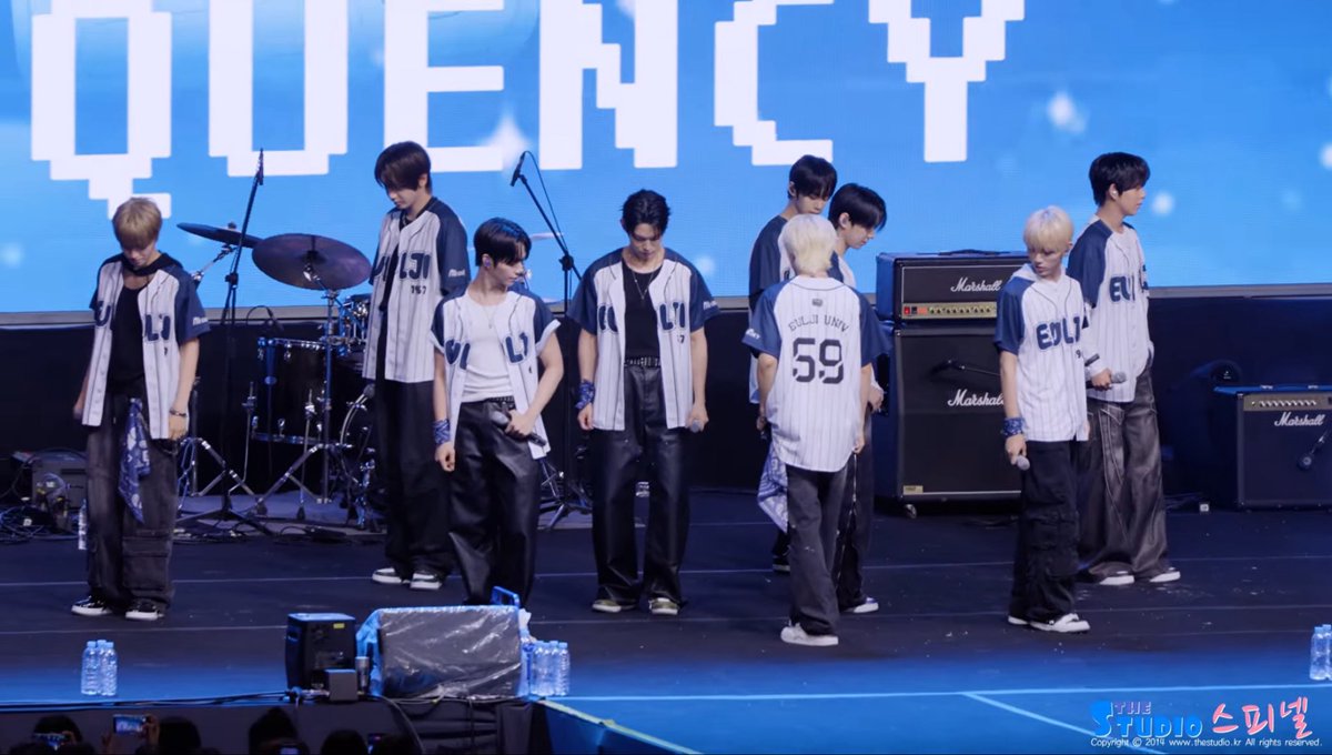 softpeachbutt's tweet photo. 260930 EULJI UNIVERSITY AHOF fancam by 스피넬 (4K Quality) 

• Do not edit, Do not re-upload https://t.co/Cc0kwb44xF 

Watch it here guys, the quality is insane. 

#AHOF 

https://t.co/fkaQHXiqry https://t.co/tAHDrzZLxY