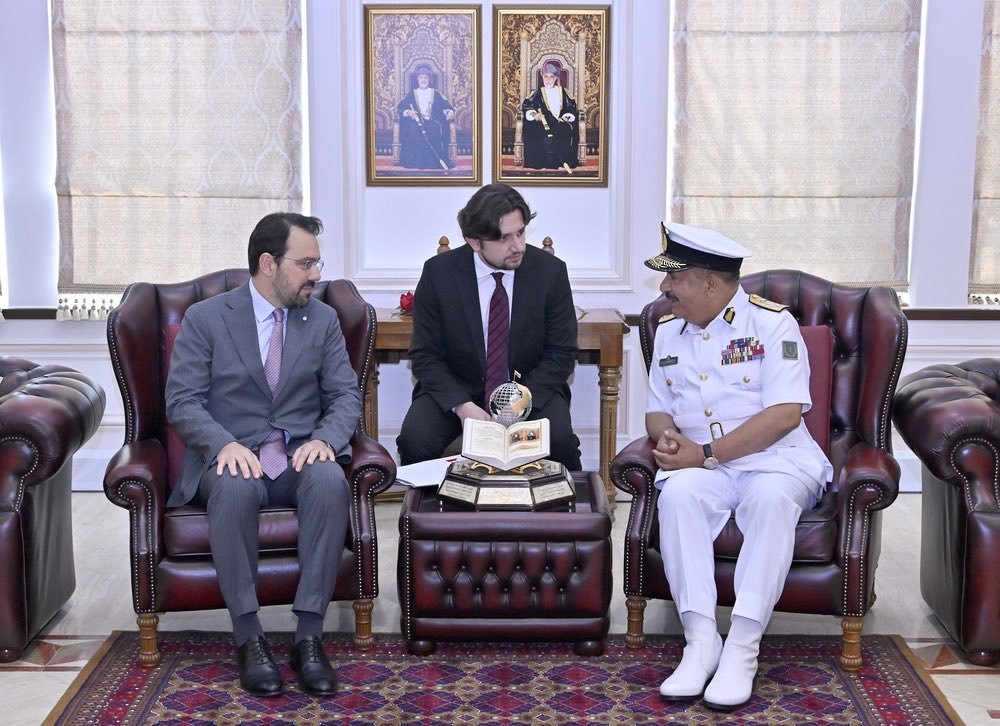 ntork_abowalid0's tweet photo. آمر كلية الدفاع الوطني يستقبل رئيس الأكاديمية الوطنية للاستخبارات التركية.

#شبكة_أبوالوليد https://t.co/uhqBKfzt7q
