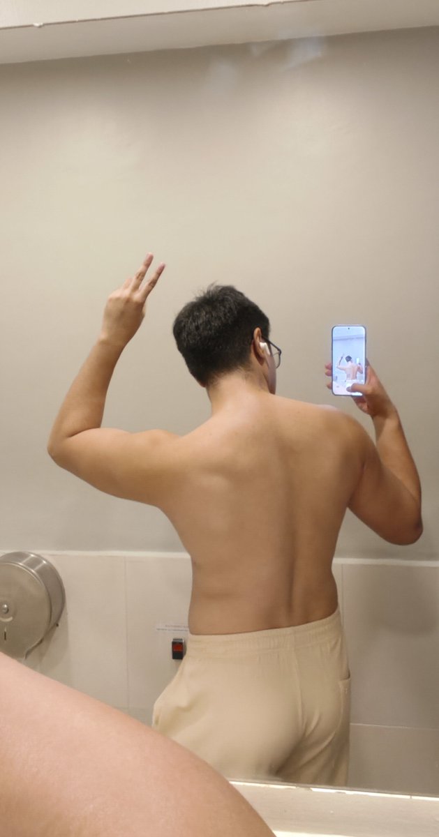 iJulssss's tweet photo. A good back day 😌 https://t.co/baQf4lDy25