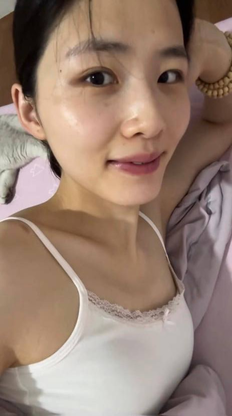 Zombieman2098's tweet photo. 我是语文老师，又不是生理老师.......有些东西确实是控制不住的嘛🤧 https://t.co/TKykIgW8kM