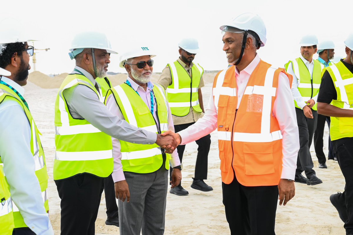 presidencymv's tweet photo. President Dr @MMuizzu inspects progress on the Thilafushi Port Development Project, a major national infrastructure initiative by Maldives Ports Limited (MPL). The project aims to ease congestion in the capital by relocating commercial port operations from Malé Commercial Harbour to Thilafushi.