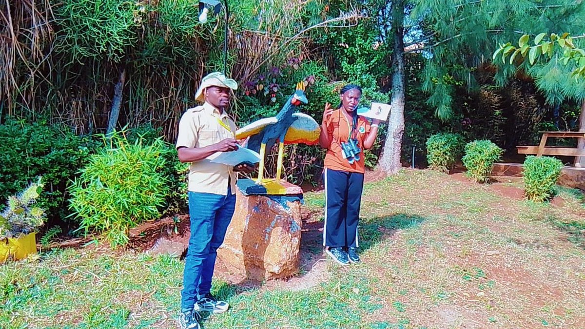 RwenzoriAcademy's tweet photo. #TourGuidingCourse Trainees demonstrate guiding techniques, communication skills, interpretation, destination knowledge, and professional conduct.#Assessementday #RwenzoritoirismAcademy #traininginstitute https://t.co/S2Uq6el36A