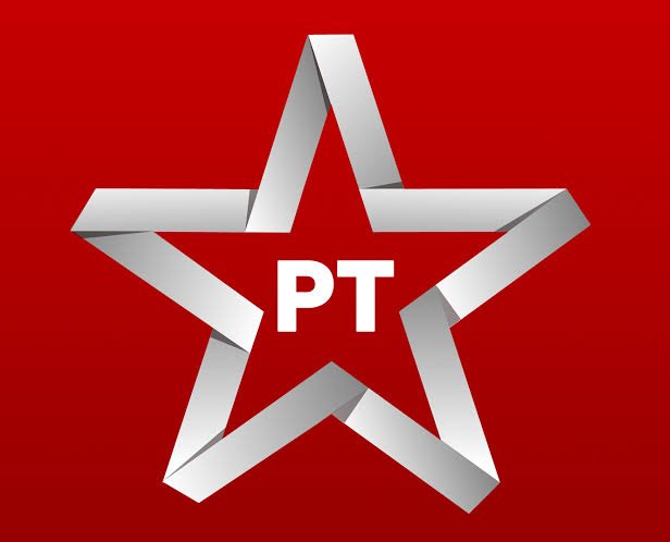 JesseLimadeSou3's tweet photo. Onde tem esta merda, tem desgraça, tem miséria, tem sacanagem, tem pilanteagem, tem ladroagem, tem descaso, tem abuso, tem gente sinica, tem gente mentirosa, tem gente falsa e, tem Lula! Chega desta merda toda, no domingo vamos esta nerda para o lugar dela, o inferno! https://t.co/dCjrxcqi4o