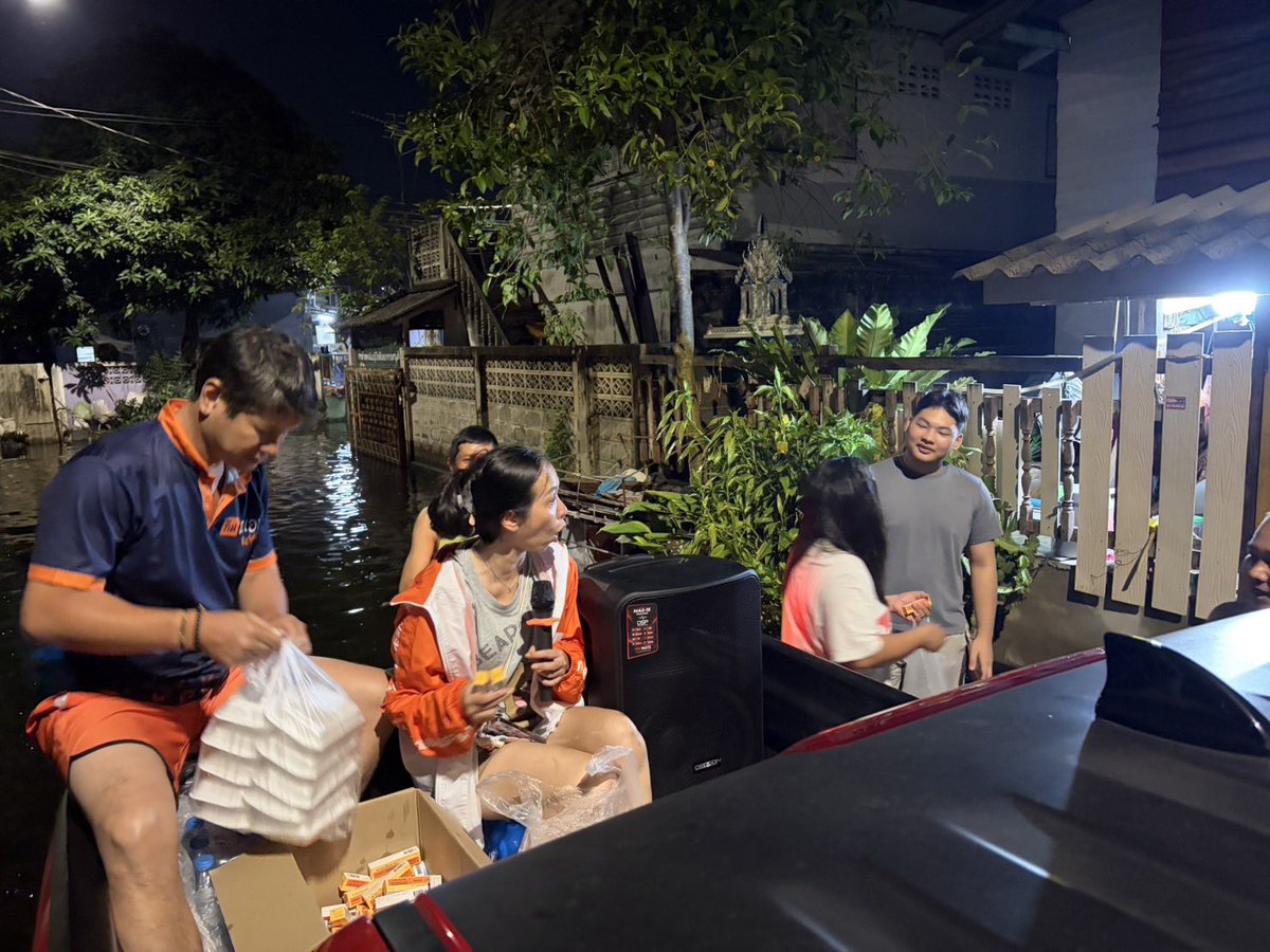 AitKanphong's tweet photo. นาทีนี้ ยังอยู่หทัยราษฎร์ ซอย 29 ครับ ลึกหน่อย ไม่ค่อยมีคนมาถึง #เราคือเพื่อนกัน #มีนบุรีสะพานสูง #พรรคประชาชน https://t.co/HWdoIK741J