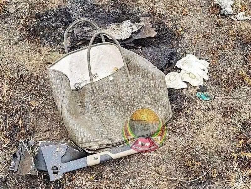 AbdulahiAdan10's tweet photo. Close to 20 hours later, Officers visited the crash scene.

Last photos of Sir Wicknell Chivayo and his wife. Their shoes were reportedly found burned at the scene.

But hii Kenya yetu tuko mbele Bwana 😳😳
We have our shortcomings but with working systems 🙌🏽🙌🏽 https://t.co/KMXH8ZvnRx
