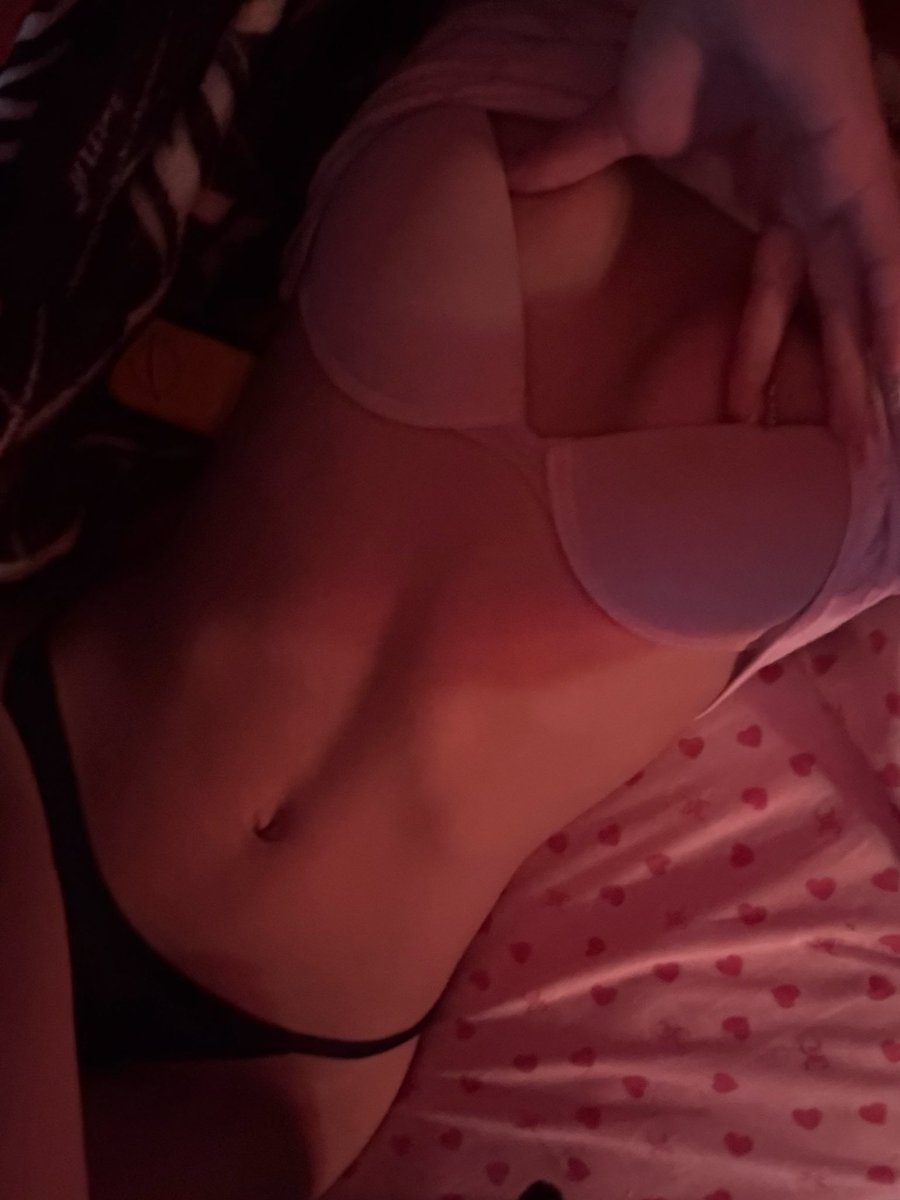 53cutie's tweet photo. Js a lil sum 🙈#satx #atx #htx #atxfreaks #nsfw #petite #spicypage https://t.co/JIgAHldPbU