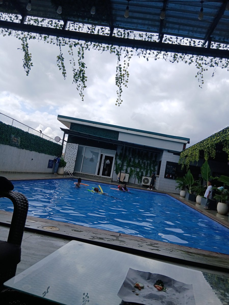 Muhammadancopss's tweet photo. Independence chilling 😎 at monaliza  dawn town Area 11 Abuja🇳🇬🇳🇬🇳🇬 https://t.co/Cf78YCTBL9