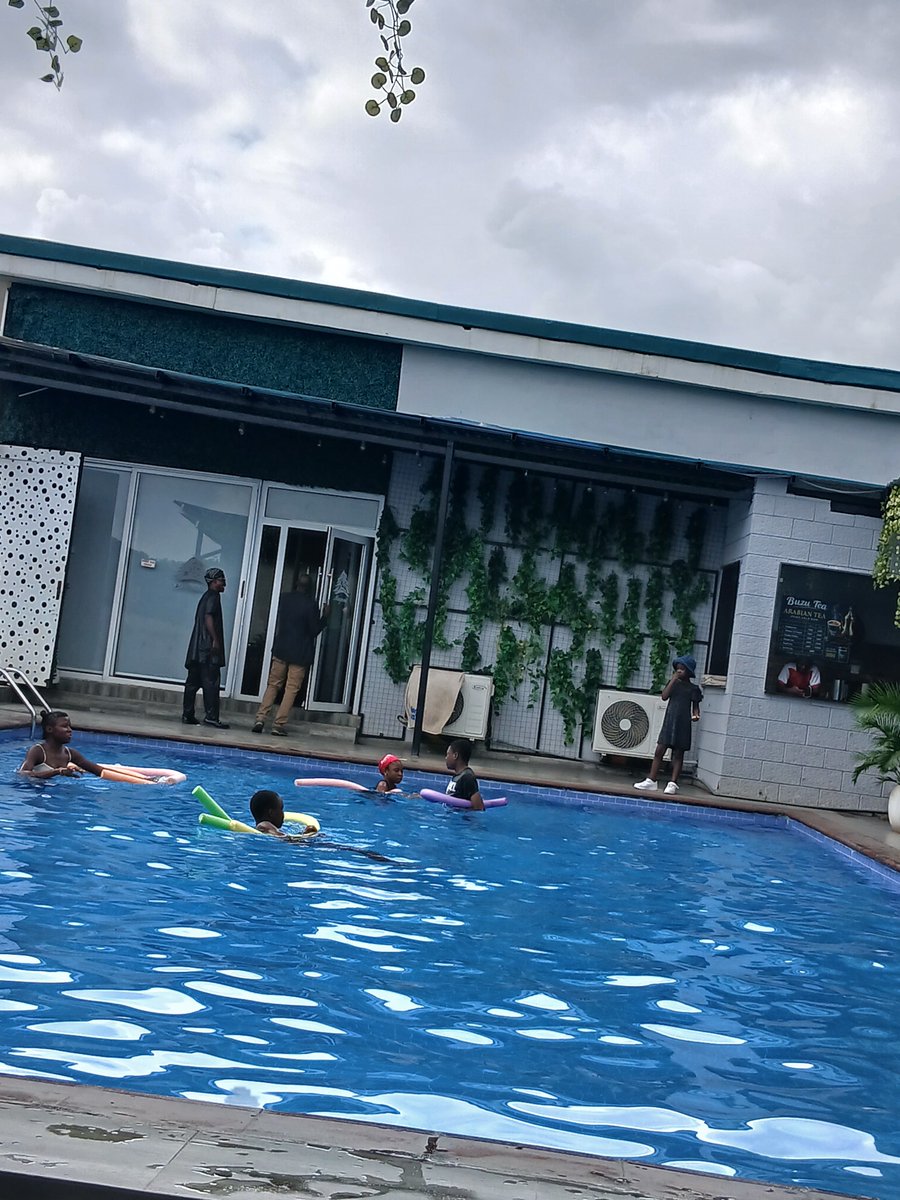 Muhammadancopss's tweet photo. Independence chilling 😎 at monaliza  dawn town Area 11 Abuja🇳🇬🇳🇬🇳🇬 https://t.co/Cf78YCTBL9