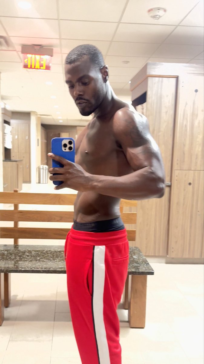 Temp_vibes's tweet photo. Back on here 💪🏾 https://t.co/TVesNL9Fgs
