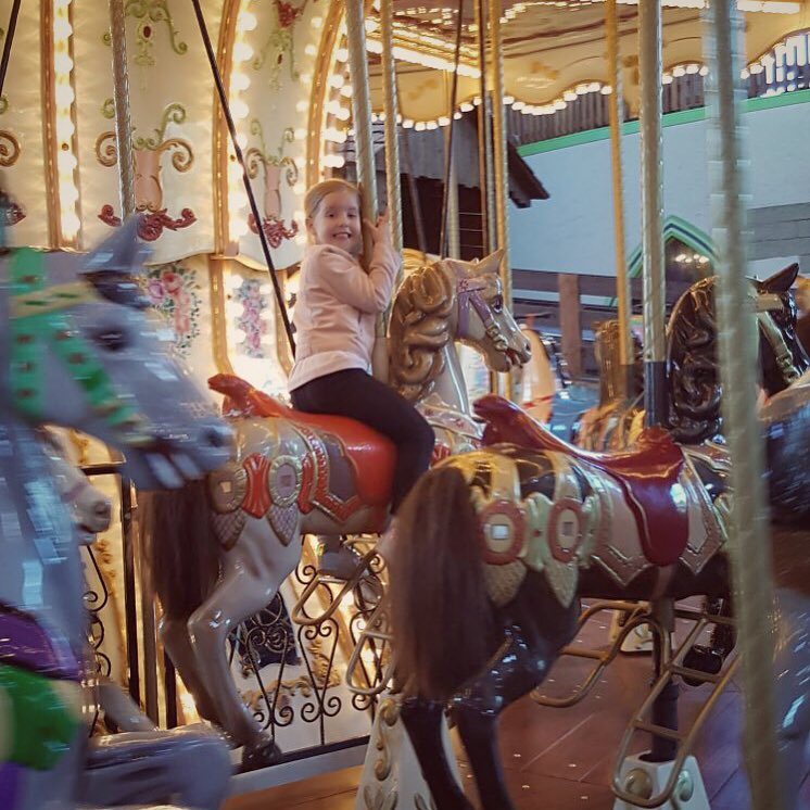 Kram_mer's tweet photo. Sometimes you’re up, Sometimes you’re down.. Sometimes you just go round and round 🎠
•
•
•
#playdate #amusementpark #merrygoround #photography #daughter #smile #happy
#themepark #carousel #fun #memories #vintage #carouselhorse #toverland https://t.co/70yULFfMoY
