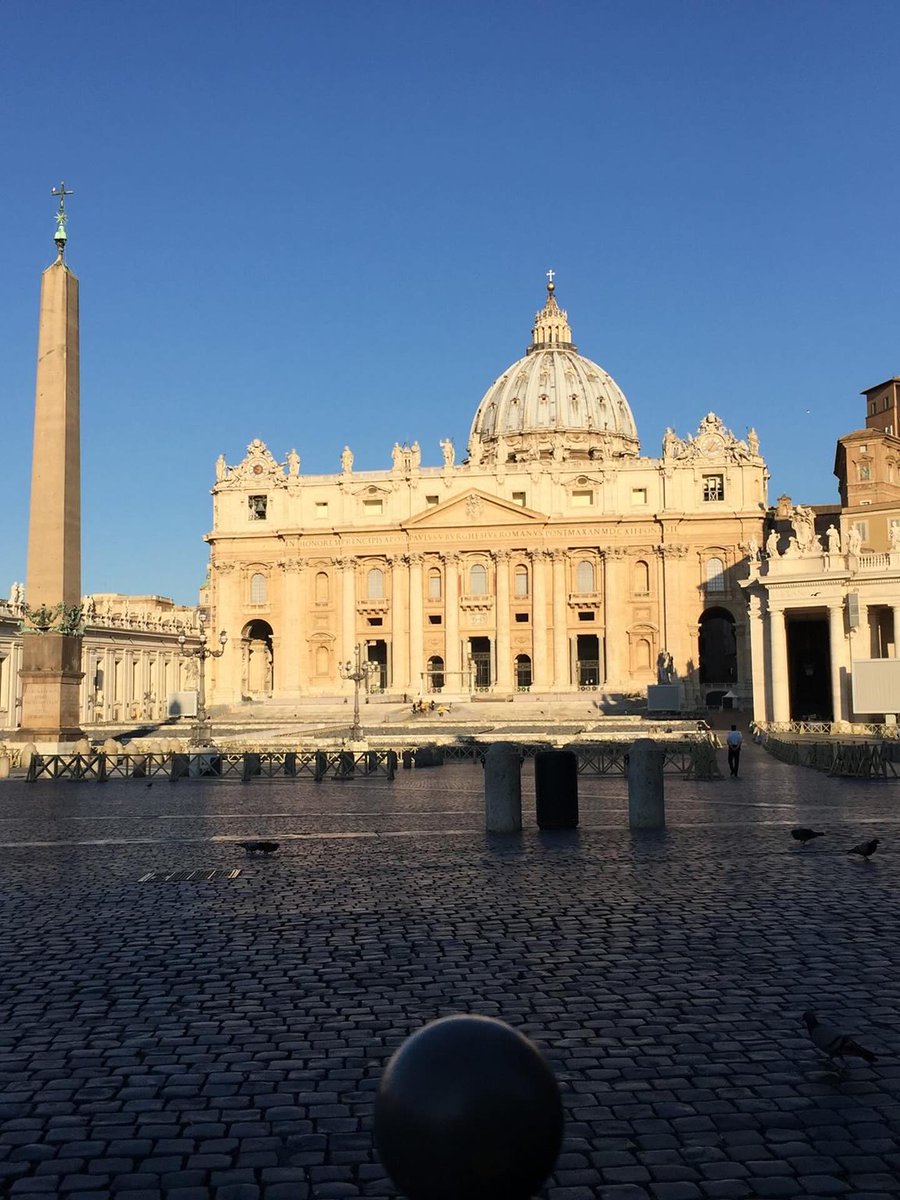 nashatq's tweet photo. 🇮🇹✨ Rome has completely stolen my heart! Looking back on these photos reminds me just how magical this city truly is—the history, the architecture, the food, the culture… every corner feels like stepping into a storybook. From wandering ancient https://t.co/GFW0Q3fg9L