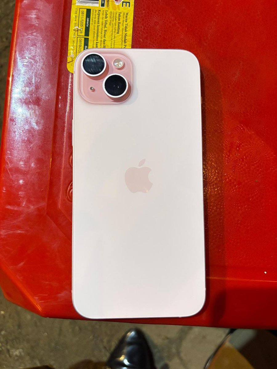 2908FILE's tweet photo. #WTS IPHONE 15+ PLUS PINK 128GB IBOX

💸 11.7 (negotiable)

- BH 85%
- body mulus semua masih berfungsi
- no panic full

📍 COD (JAKARTA) / KIRIM 

#zonauang #bealanjaㅤ https://t.co/CN633BExc0