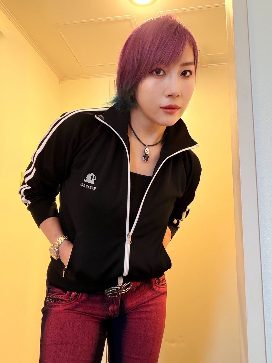 WWEAsuka's tweet photo. オシャレ
BBジャージ
BB=バブルボブル🫧🫣 https://t.co/4itMmLmdT9