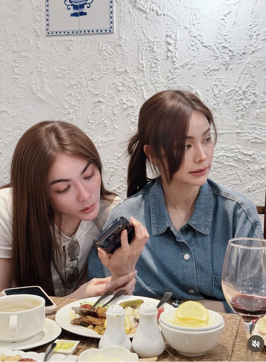 ma_y2530's tweet photo. แล้วดูแต่ละรูปของทั้งคู่สิ เหมือนเป็นแฟนกันโดยไม่รู้ตัว 🤭🤭

#อิงล็อต #englot https://t.co/vsPaRXksLJ