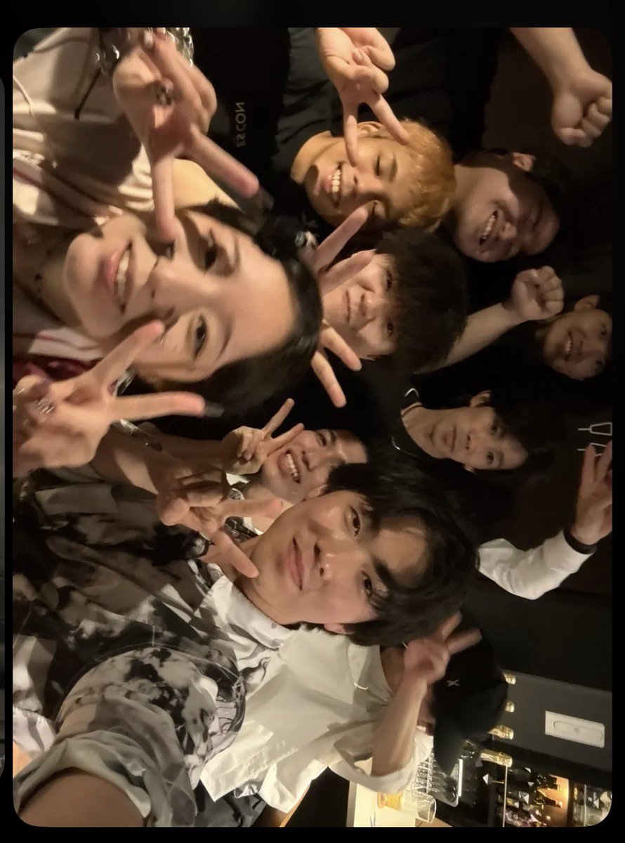 darts398's tweet photo. 今日も舞姫さんと！時間があっても足りない…10日の岡野さんとのイベントの時間が羨ましい！tricoのまえひらさんもいらしてびっくりでした笑連日お世話になってる気が…tricoからのメンバーともまた会えて
嬉しい！また会える日を！（デコ助舞姫さん添えて） https://t.co/EBI3KivfdE
