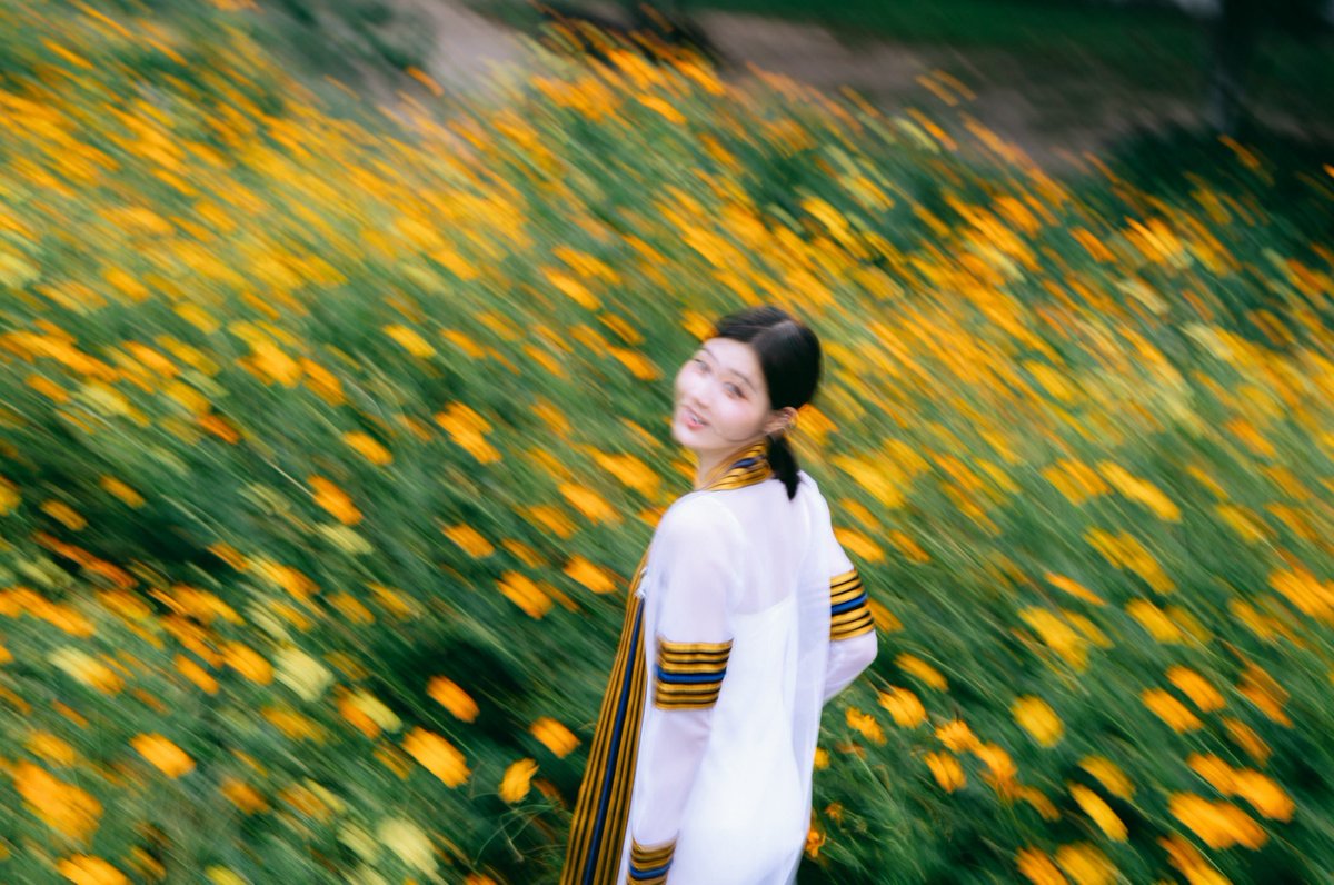 itspahnthitta's tweet photo. ตัวอยู่ที่ไทยใจอยู่ที่เธอแล้วคุณแม่พรุ่งนี้เจอกัน 
🎓13:00-13:30 อาคารมงกุฎสมมติวงศ์ คณะนิเทศศาสตร์ 
มาแค่ตัวกะใจก็ดีใจแล้วค้าบ ใครมีเวลาเรียนเชิญนะค้า🩵
#อัยต้าวของป่าน #pahnthitta https://t.co/5PAil7KvAI
