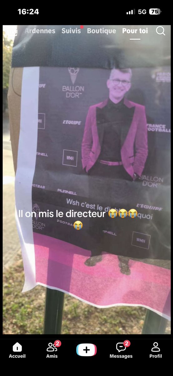 Seksanh_'s tweet photo. Les petits sont tellement drôle 🤣🤣🤣 https://t.co/dcTe3Bfrza