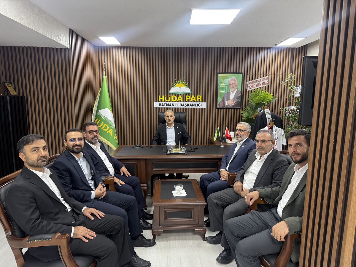HudaParBatman's tweet photo. İl Başkanımız M. Emin Doğru başkanlığında yeni dönemin ilk İlçe Başkanları toplantısını gerçekleştirdik.

Teşkilat çalışmalarımız üzerine istişarelerde bulunarak, sahadaki çalışmalarımızı değerlendirdik. 

Daha güçlü ve dinamik halde yolumuza devam ediyoruz. https://t.co/JukGGORbgC
