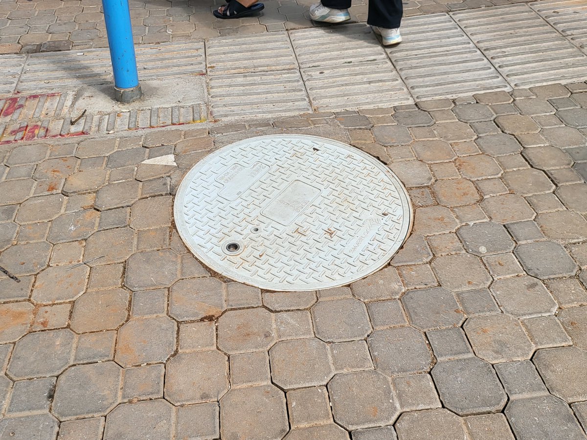 MyJRA's tweet photo. @CityofJoburgZA @RegionF_Joburg @Kenny_T_Kunene @CoJTransport @ReaVayaBus @_ArriveAlive @JoburgMPD @CityPowerJhb [Protecting city infrastructure] @MyJRA has installed underground controller box chambers in Braamfontein to safeguard traffic signal equipment against theft and vandalism while keeping pedestrian walkways clear and safe. 
@CityofJoburgZA #OTM2026 #JoburgRoads https://t.co/AebrUCis1T