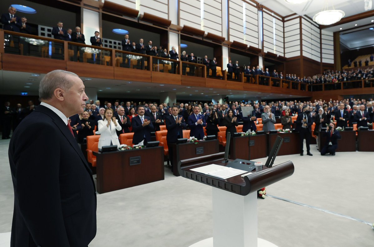 RTErdogan's tweet photo. Türkiye Büyük Millet Meclisi 28’inci Dönem 5’inci Yasama Yılı’nın ülkemiz, milletimiz, Meclisimiz, demokrasimiz, gönül coğrafyamız ve tüm insanlık için hayırlara vesile olmasını diliyorum.

Milletvekillerimize bu yeni yasama yılında yapacakları çalışmalarda Cenab-ı Allah’tan muvaffakiyetler niyaz ediyorum.