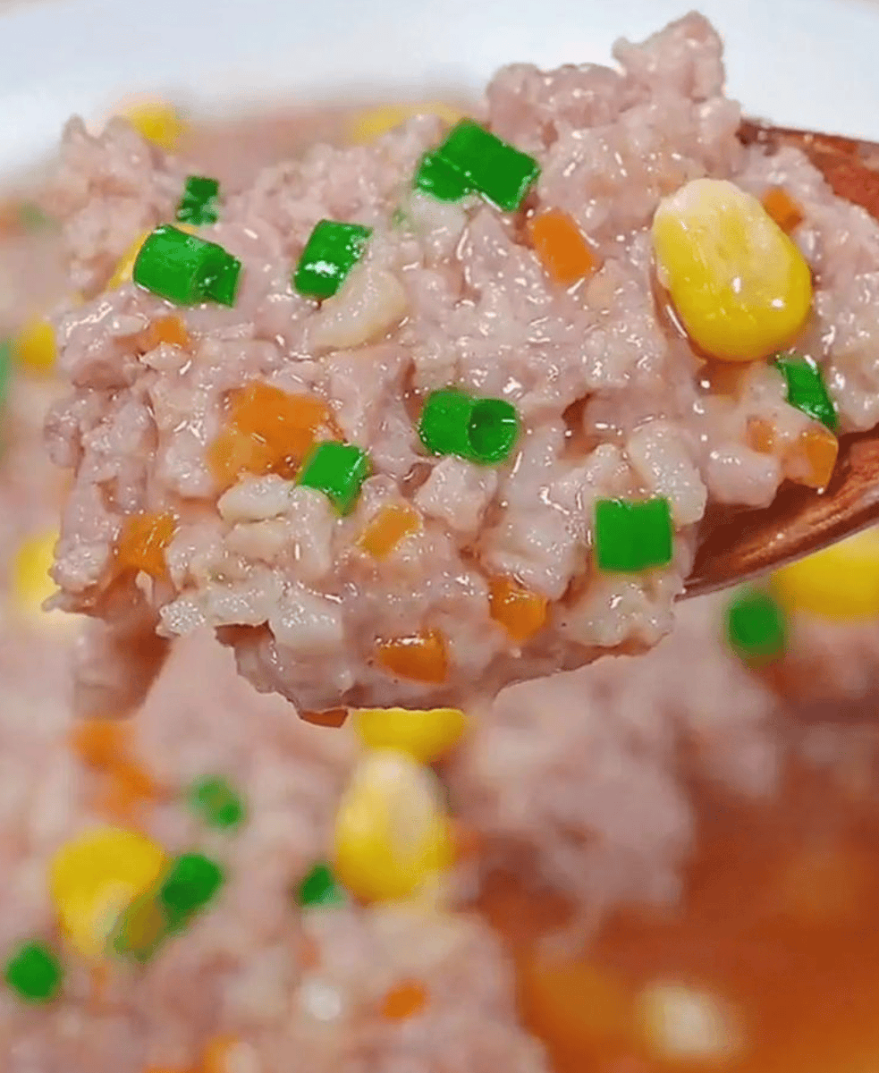 Lareeizw's tweet photo. Hoy hice unos deliciosos tamales caseros con masa de maíz rellenos de carne y verduras, sabor auténtico de mi tierra! https://t.co/jyVIFVJuKs