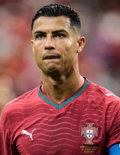 BiggestMohhh's tweet photo. 🚨🎙️ Steve McClaren, Erik ten Hag’s former assistant manager at Manchester United, on Cristiano Ronaldo’s latest Portugal situation:

“This actually reminded me of Cristiano’s time at Manchester United. People really thought Erik ten Hag was the problem, but they never understood what was actually happening. This isn’t a coincidence. Mourinho, Sarri, Allegri, Ten Hag — everywhere Ronaldo goes, eventually there’s conflict.

I coached alongside Erik at United, and believe me, you can’t coach Ronaldo without eventually having an issue with Ronaldo. It’s like playing with 10 against 11. We demanded pressing, everyone had to press together, but Ronaldo didn’t want to follow those instructions.

Put him on the bench and he starts questioning you because his priority is his legacy, his goals, his numbers. If the team isn’t playing well, it’s never his biggest concern as long as he gets his goal.

Portugal have given him everything. His time is up, but he refuses to accept it. You’re the leader, so why not know when to step down?

Now we’ll see him criticizing Portugal, the FA and the coaches again. Maybe now people will understand where the real problem has been.”