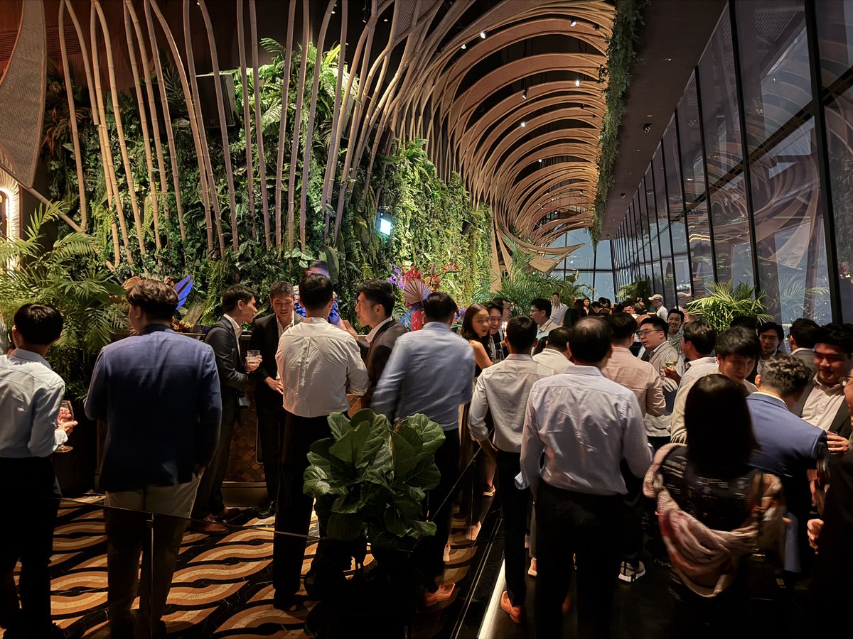 rainstream_rain's tweet photo. Eaton Partners is hosting a networking event. A leading global fund consulting and capital placement agent, specializing in alternative investment. As Stifel Financial Corp. A wholly-owned subsidiary, the company links private investment funds with institutional limited partners https://t.co/17PymsGoJX