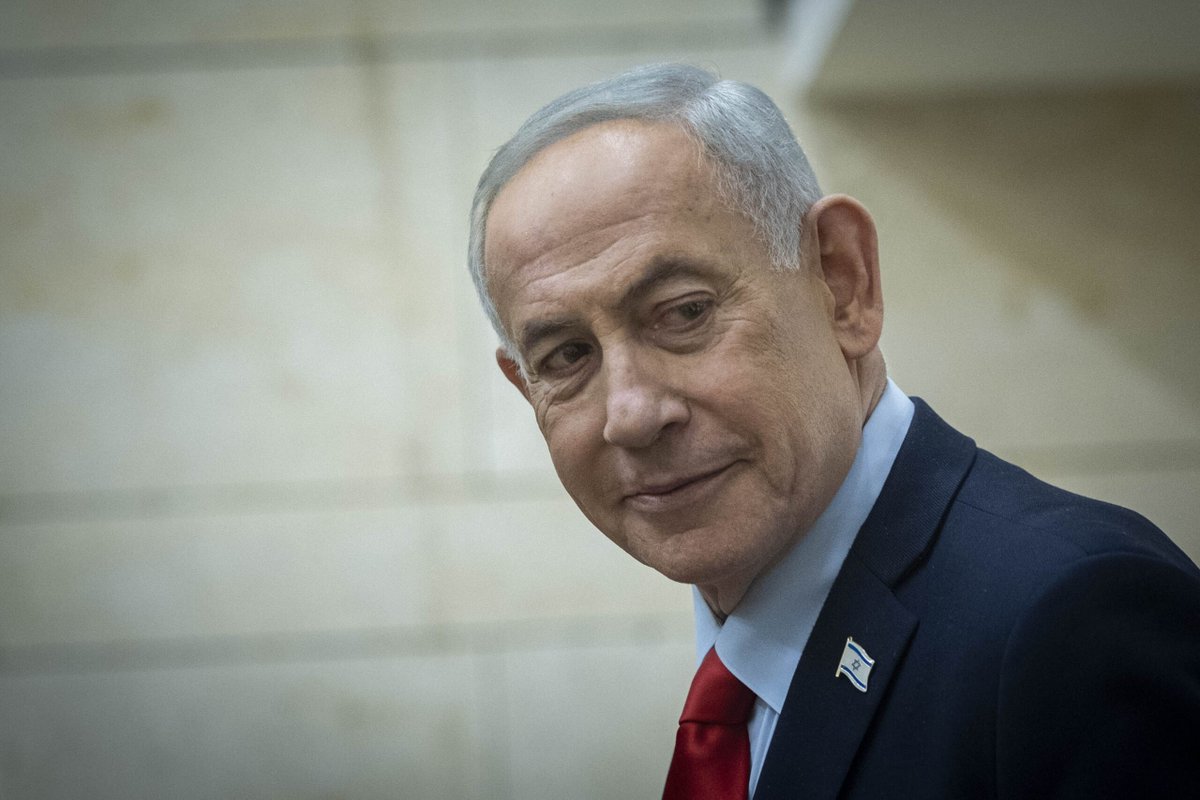MahalaxmiRaman's tweet photo. The Chilling Decision #Netanyahu Could Have Faced
🆘🚨🆘
Behind the dramatic aerial standoff over Jordan and Saudi Arabia lies a secret emergency protocol giving Israel's prime minister sole authority to order the shootdown of a Hijacked passenger plane threatening #Israeli territory—a decision that would have sparked fierce criticism no matter what Netanyahu chose.