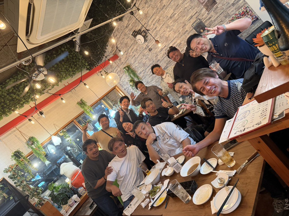 nin_nin_yoshi's tweet photo. 東松山駅西口徒歩30秒🚶‍♀️
バルゆくる🍻
商工会青年部 唐子・高坂合同会議 盛大に開催しました✨️

色々融通効かせて頂きありがとうございます✨

おすすめ バリピ🍸🫧

 #バルゆくる  #東松山  #バリピ https://t.co/sieWzgWJWe