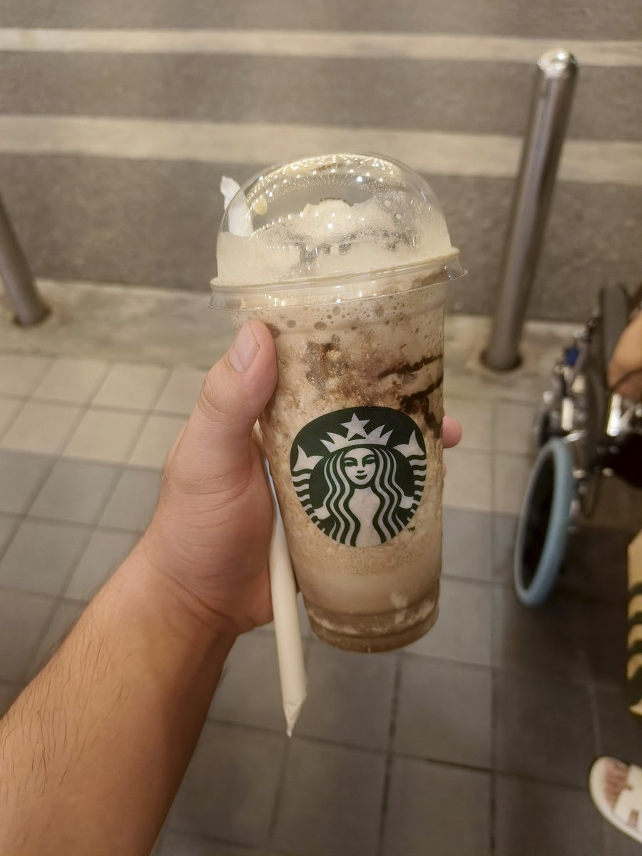 EchoesOfMon's tweet photo. Living a life in pampanga. Grabe di nakakapangsisi umuwi https://t.co/qUV3hT7Hzo