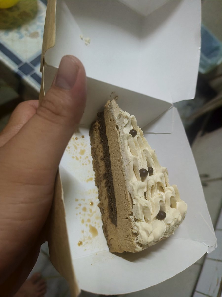 EchoesOfMon's tweet photo. Living a life in pampanga. Grabe di nakakapangsisi umuwi https://t.co/qUV3hT7Hzo
