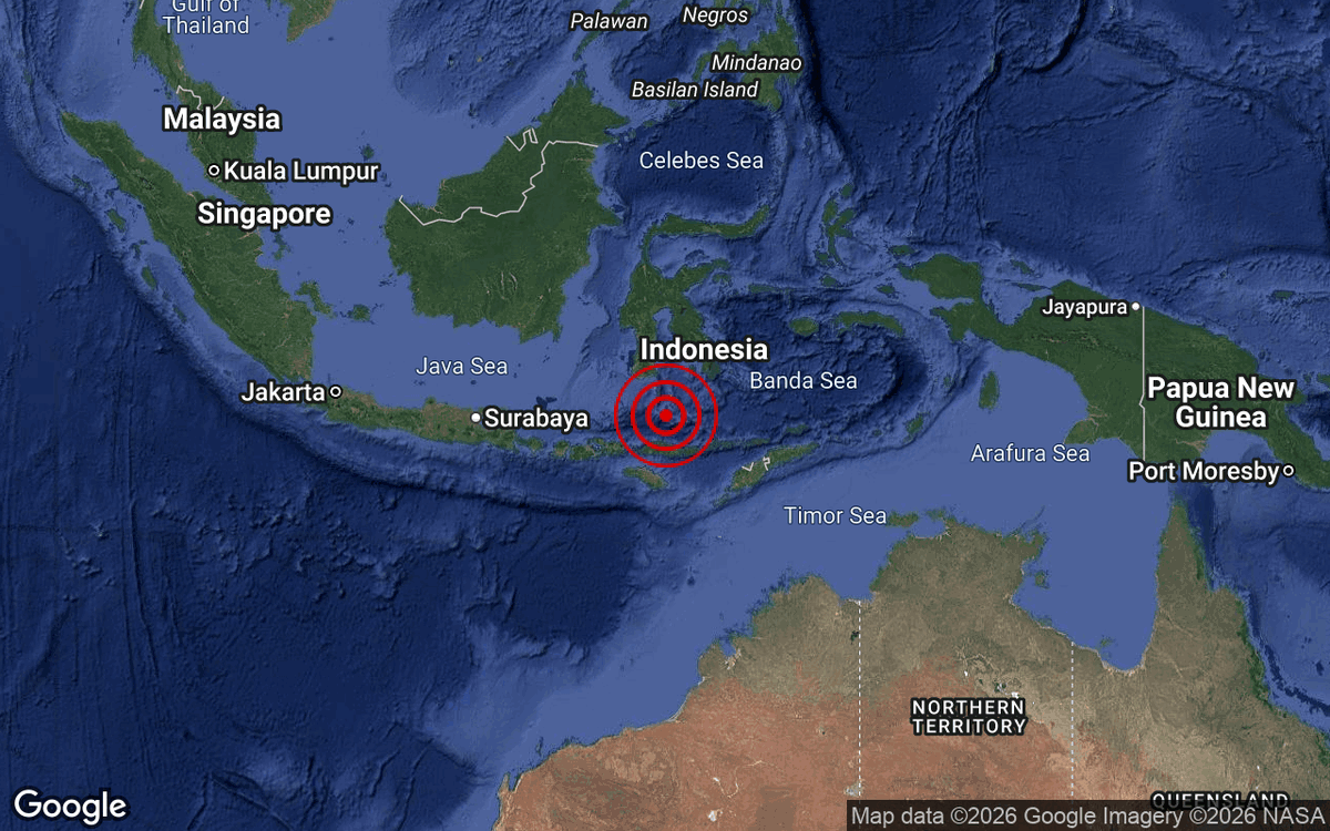 metmalaysia's tweet photo. Gempa bumi sederhana M5.0 di Laut Flores pada 10:20 malam, 1 Oktober 2026. Pusat gempa bumi di 7.2° Selatan dan 120.8° Timur dengan kedalaman 10 km. 272km Tenggara dari Makassar,Indonesia.
Tiada ancaman tsunami kepada Malaysia.
#gempabumiMETMalaysia
 #mygempa.met.gov.my https://t.co/NQpdWIBs6m