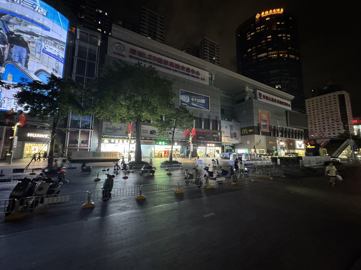 TheChipGuyJason's tweet photo. Even though it’s China’s National Day and I’m technically supposed to be OOO, I’m still glued to my desk part-time.

Local clients are mostly quiet with just a few random BOM quotes trickling in.

On the flip side, my international inbox is absolutely swamped. Let's get it.

#SupplyChainLife⁠ ⁠#ComponentSourcing⁠ ⁠#GlobalTrade⁠ ⁠#BOM⁠ ⁠#ElectronicsBroker⁠ ⁠#Hustle⁠ ⁠#Procurement⁠