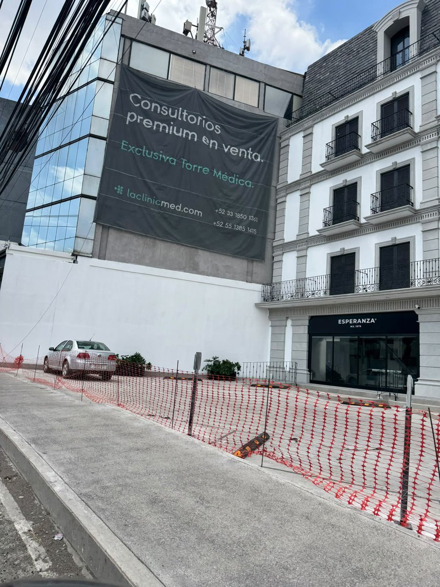 ciudadano_unido's tweet photo. 📣📣🤬🤬PANADERIA LA ESPERANZA 🤬🤬📣📣
Nadie esta en contra de tus negocios ‼️‼️PERO SI EN CONTRA DEL ATROPELLO DE 📌📌🤬🤬CONSTRUCCIONES ‼️‼️MASIVAS ‼️‼️que DESTRUYEN Y DESQUICIAN NUESTRAS CALLES🤬🤬🤬
📣📣en LOMAS DE CHAPULTEPEC 📌📌en MONTE LIBANO 🤬🤬NO TE QUEREMOS CON ESTE MONSTRUO DE OBRA📌📌

Tampoco te queremos en LOMAS ALTAS🤬🤬DESTRUYENDO LA VIALIDAD, que de por si  es caótica.
‼️‼️📣📣AFECTAS A TODA LA SALIDA A LA CARRETERA Y A TODO EL ENTORNO.

❌❌❌📌PARALE YA CON EL ABUSO ❌❌❌📌
@PanaderiaLaEsp2 
@AlcaldiaMHmx 
@mauriciotabe @cesar_m_garrido (manotas) 
@GustavoGarciaMH 

@comitehc @cclomaschapulte @colonia_roma @SanenCoyoacan @copaco_san @irrigationassoc  @vecinosunidosmx @soytabacalera @JosefinaMacG @haceraprender @PanchIta701 @Americagil71 @VillaDeCortesBJ @eugeniaseni @jaruedagaona @LomasReforma @CdmxNavidad @ElRosedalCoy @CteCiudAmpAlpes @colonia_roma @ColHipodromo1 @CNocheBuenaBJ @LaColoniaJuarez @LaRomaDF @VecinosLomas @VecinosSurRoma @Veronic_Anzures @Tlacopac_Campes @Cocove_MX @vecinosunidosmx @vecinoseguro @Vecinos_Bezares @VecinosvAnzures @comitebarrilaco @ParquesPolanco8 @parqueRS @PoligonoMH @PolancoUnidoAC @lavozdepolanco @p1chagoya @NoReforma935 @Antonio_Carbia  @ManuelTorr66419
