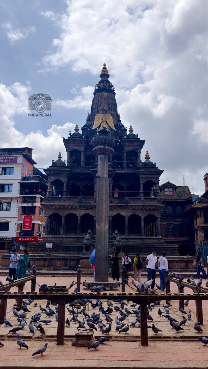 SangamNepal77's tweet photo. "पाटन दरबार स्क्वायरको शान — ढुङ्गाै-ढुङ्गाले बनेको ऐतिहासिक कृष्ण मन्दिर!"
१७ औँ शताब्दीको अद्भुत शिल्पकला, अगाडि सानदार गरुड स्तम्भ अनि आँगनभरि परेवाको चहलपहल। पाटनको यो सुन्दर दृश्यले जोकसैको मन लोभ्याउँछ। जय श्री कृष्ण! 🙏❤️
#Patan #KrishnaMandir #NepalHeritage #KnowNepal https://t.co/sYcjUr6WNk