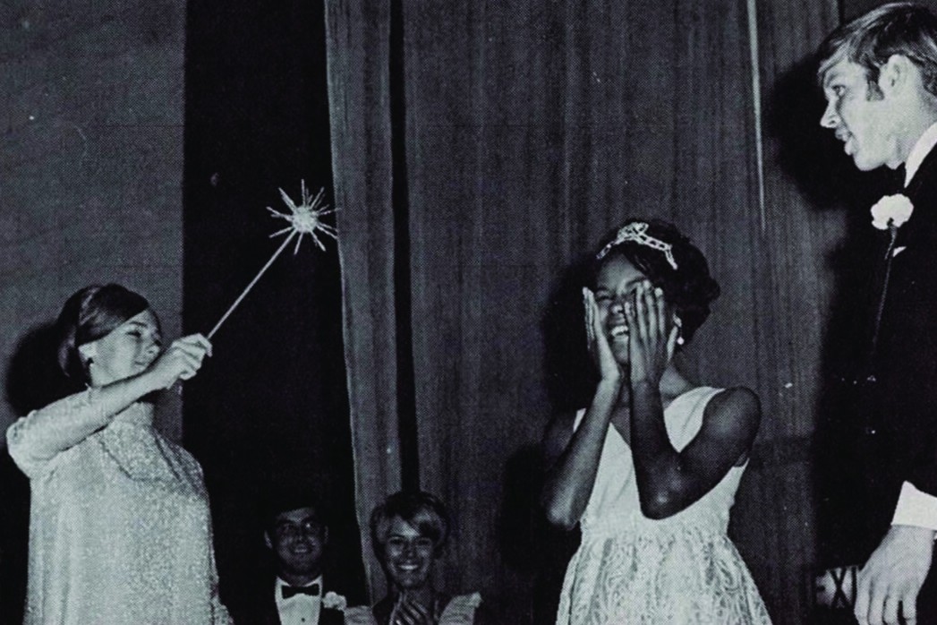 luthercollege's tweet photo. Homecoming is almost here! There’s nothing like a few throwbacks to get us ready for the weekend.💙 https://t.co/ubjbIJAEYx
