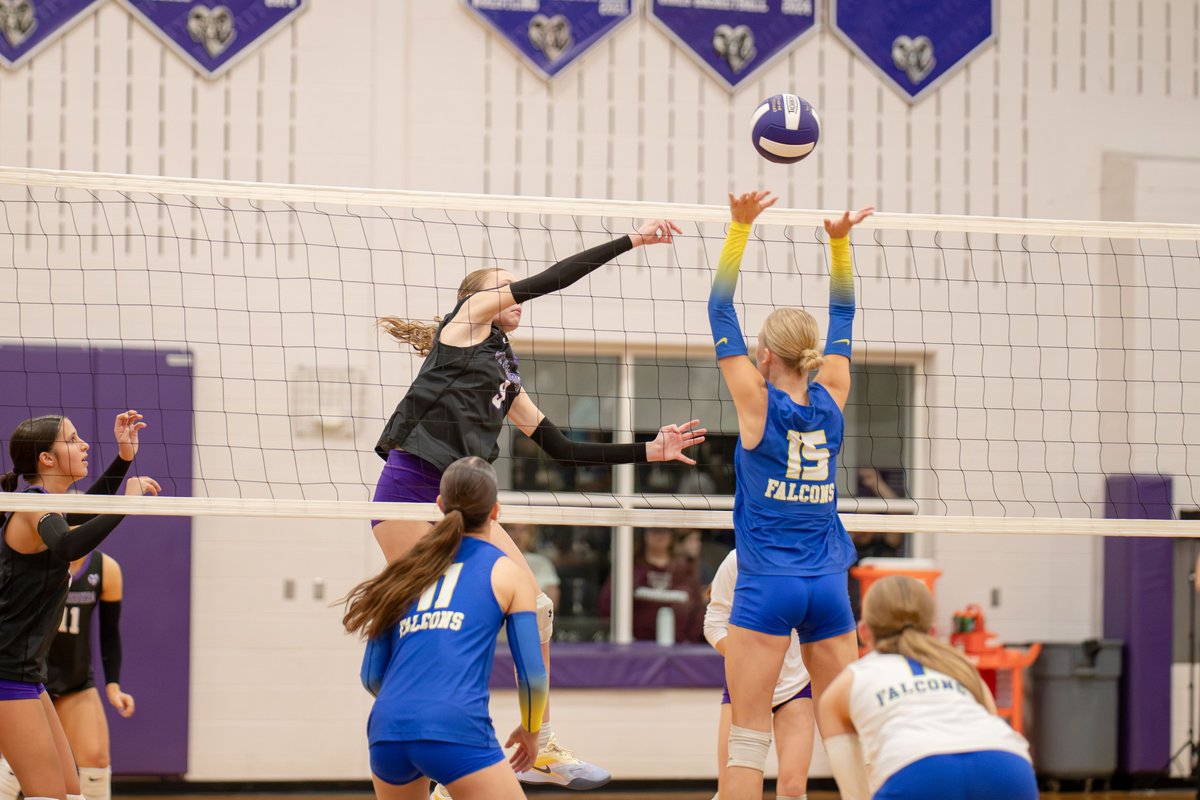 AaronKDesigns's tweet photo. Rivalry night in Strasburg. 🏐💜 The Rams fell to Central High School, but the effort and team spirit were worth capturing.

📸 Photos are available for purchase: https://t.co/5heka5zHVQ

Eight favorites in this thread. #StrasburgRams #Volleyball https://t.co/qTkES30kWB