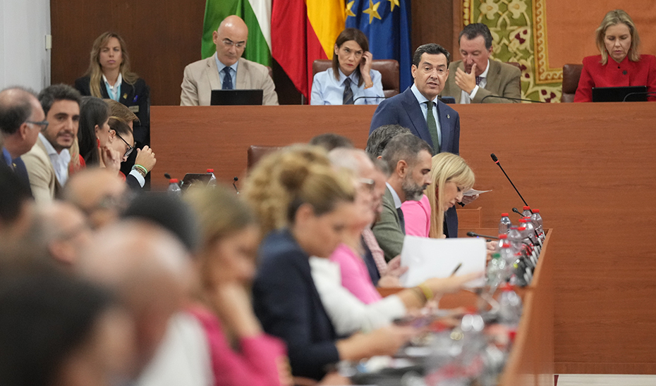 AndaluciaJunta's tweet photo. 🏡👥 @JuanMa_Moreno avanza otra convocatoria de las ayudas a menores de 35 años para el alquiler de viviendas.

🏛️🎓Los #PresupuestosAND27 incluirán 50 M€ en préstamos para que las universidades públicas reformen sus edificios.
 https://t.co/SQKKUVcE6y https://t.co/BBiAKfGibQ