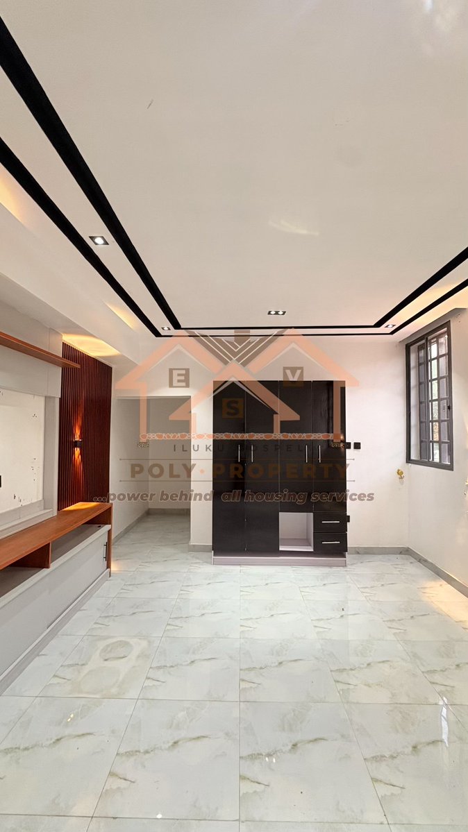 ibadanrealtor's tweet photo. 👷DIRECT BRIEF
For sale : Luxurious 10 bedroom duplex with security House
🏠 Details : 1 unit of luxury 4 bedroom duplex
3 units of 2 bedroom Flat
📍Ashi Bodija, Ibadan
💰Price :NGN 350M
#polypropertyibadan #luxuryinvestment https://t.co/9pxCmm78g9