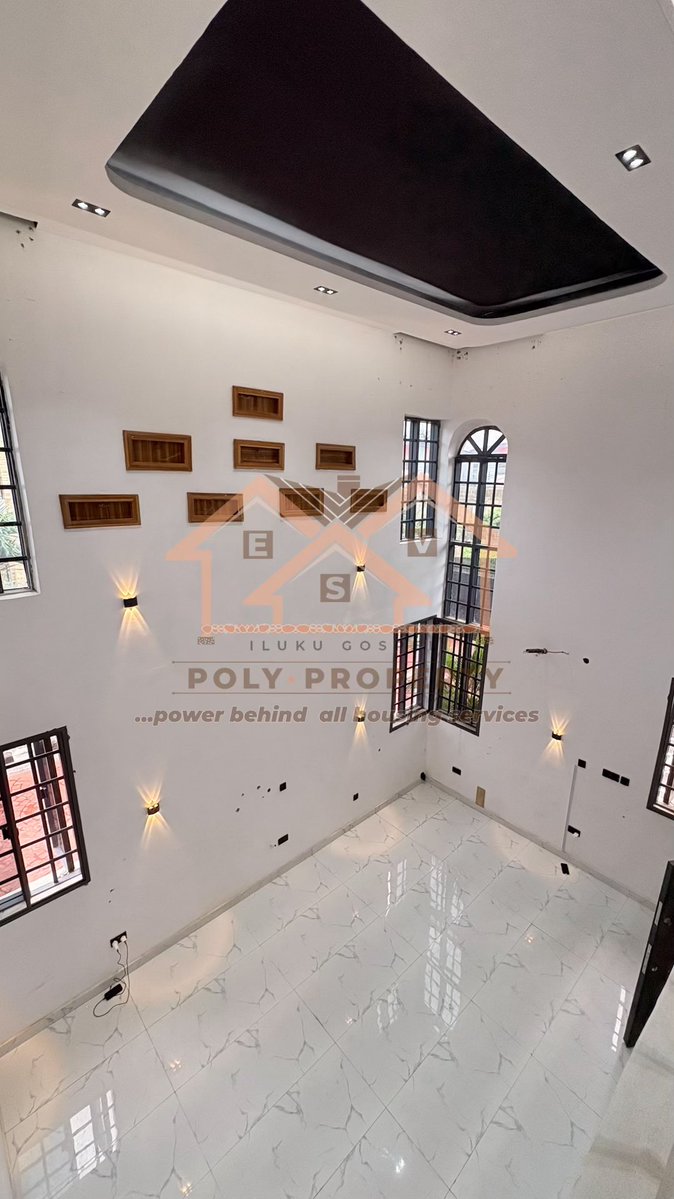 ibadanrealtor's tweet photo. 👷DIRECT BRIEF
For sale : Luxurious 10 bedroom duplex with security House
🏠 Details : 1 unit of luxury 4 bedroom duplex
3 units of 2 bedroom Flat
📍Ashi Bodija, Ibadan
💰Price :NGN 350M
#polypropertyibadan #luxuryinvestment https://t.co/9pxCmm78g9