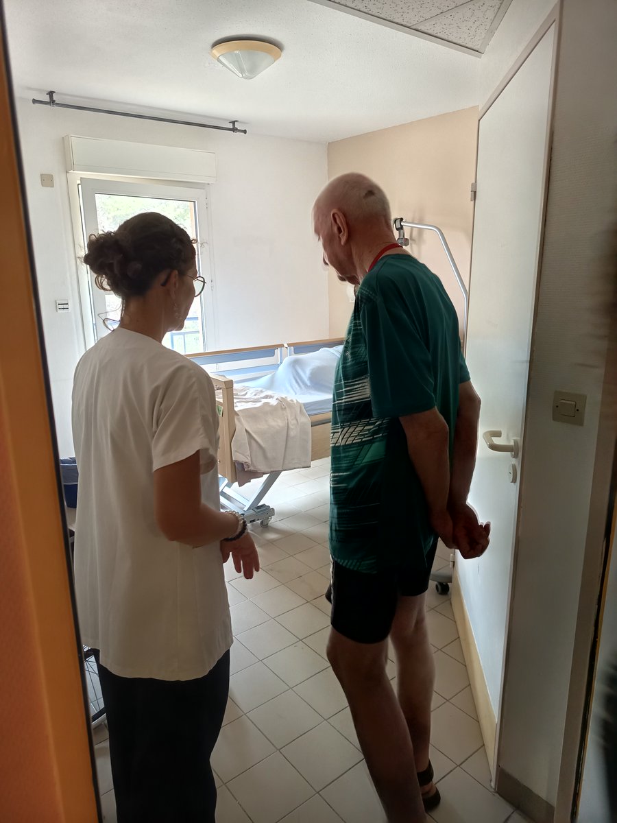 CHMartigues's tweet photo. Le Centre de Ressources Territorial (CRT) Ouest Etang de Berre a organisé une chambre des erreurs « Tous acteurs dans la prévention du risque de chute » à l’EHPAD Les Cardalines d’Istres;
Chaque détail compte, chaque geste prévient, ensemble sécurisons notre environnement ! https://t.co/wPMbdBd7wq