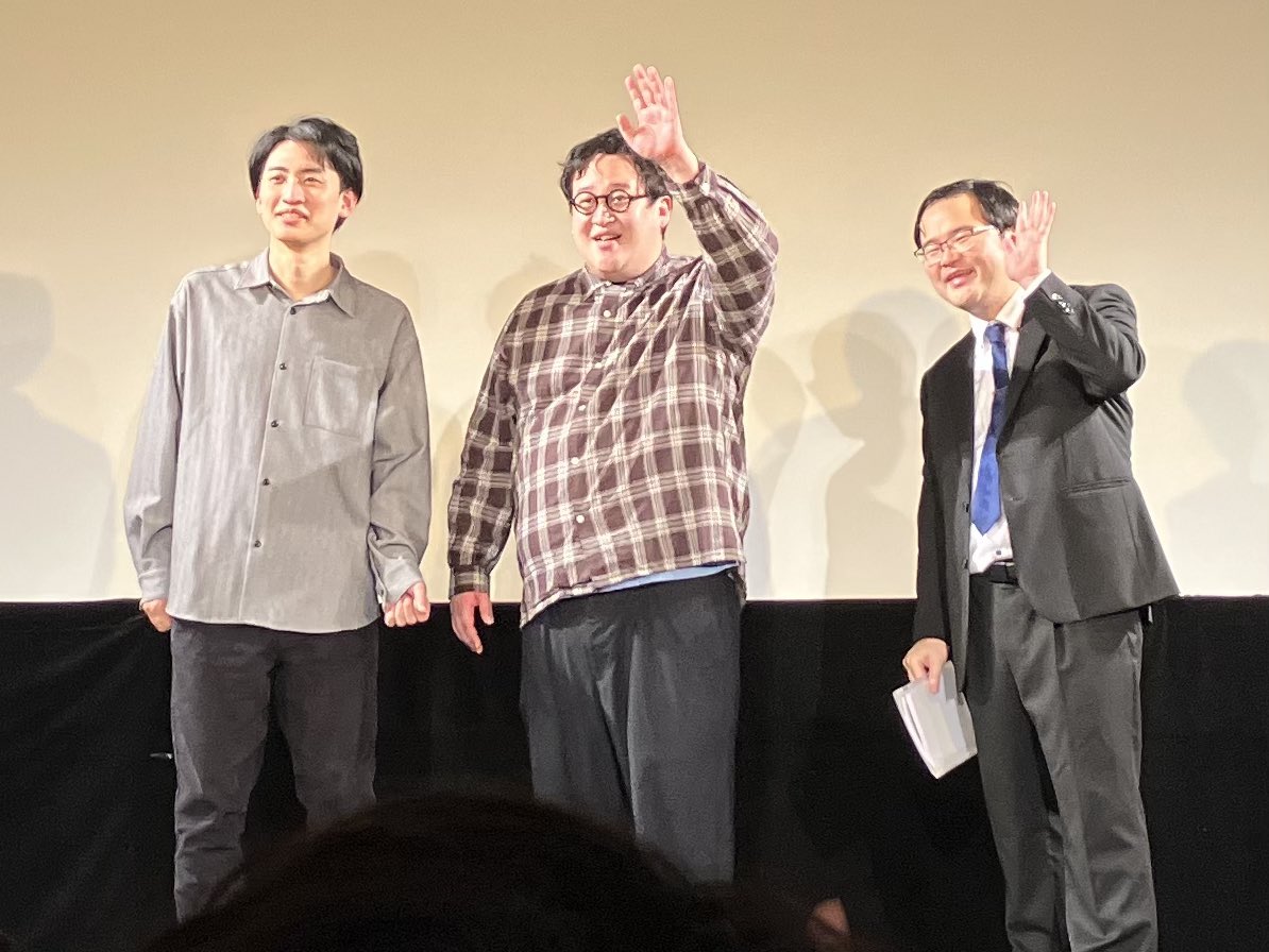 ssn_siy's tweet photo. 4枚目、春ヒコの二人がカメラ目線すぎる。うれしい。はぁ、行ってよかったなあ。これからも二人のお笑いを応援していきたい。どくさいさんのネタも生で見られてよかった。両方ともめちゃくちゃ面白かった。

 #アミューズお笑い https://t.co/dUuVWKxmYd