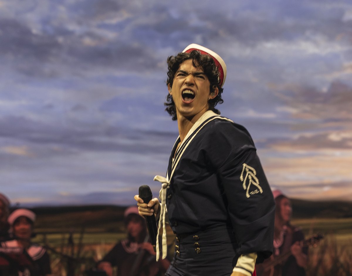 BackseatMafia's tweet photo. .@conangray brings the ‘Wishbone’ era to Sydney’s Afterpay Arena
#conangray #conangraylive #concangrayfans #ConanGraySydney #Coneheads
.@secretsounds .@livenationaustralia https://t.co/hTDUAQqkJ3 https://t.co/9LNGb7RGmV