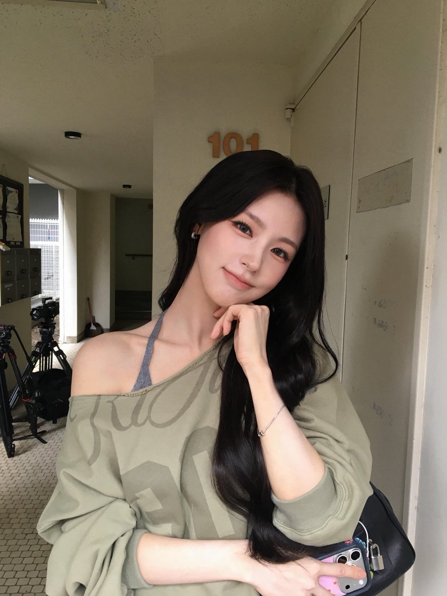 miyeoonv's tweet photo. 曺薇娟 小紅書/小红书 🍠 https://t.co/SM2nLGnyux