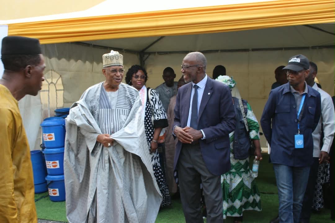 UN_Cameroon's tweet photo. On mission to Maroua for #WorldHabitatDay, Resident &amp; Humanitarian Coordinator @IssaSanogoUN met with Midjiyawa Bakari, Governor of the Far North Region, to discuss the humanitarian situation, urban development challenges and opportunities to strengthen collaboration btw 🇨🇲&amp;🇺🇳. https://t.co/3EPaDEPdWZ