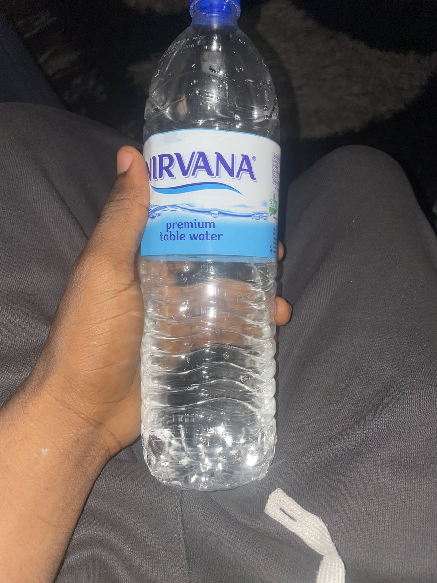 EniolaOD's tweet photo. Don't forget to drink water. https://t.co/d2ylVebj2S