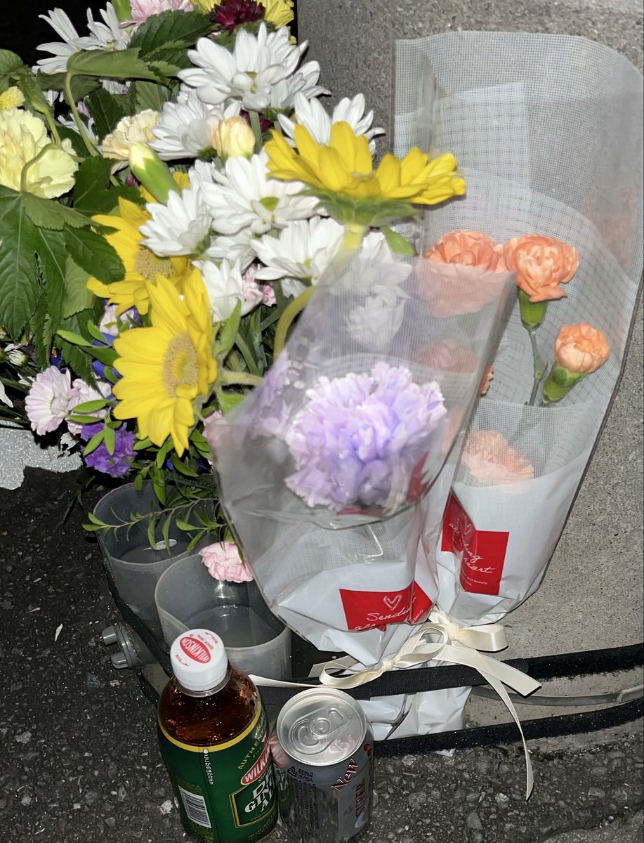 takanori_0930's tweet photo. #熊谷市小4男児死亡ひき逃げ事件
事故現場に来てくださった皆様。
息子の為にありがとうございます🙇‍♀️
感謝いたします。
忘れないでいてくださって
ありがとうございます🙇‍♀️

2台のひき逃げ犯を探しています。
情報提供のご協力をお願いいたします。
 
《2台の犯人へ手紙✉️》
https://t.co/18uS3AWuuV… https://t.co/MnE2K4Ygef